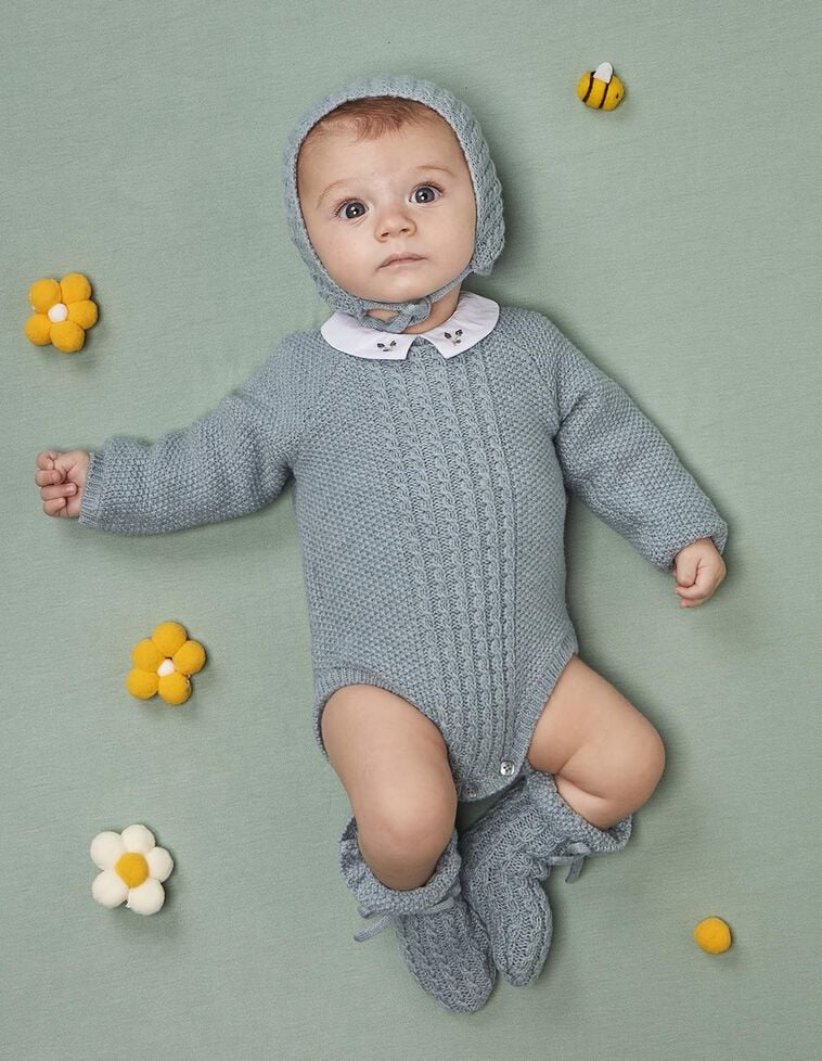 Ranita de punto de arroz con lana azul