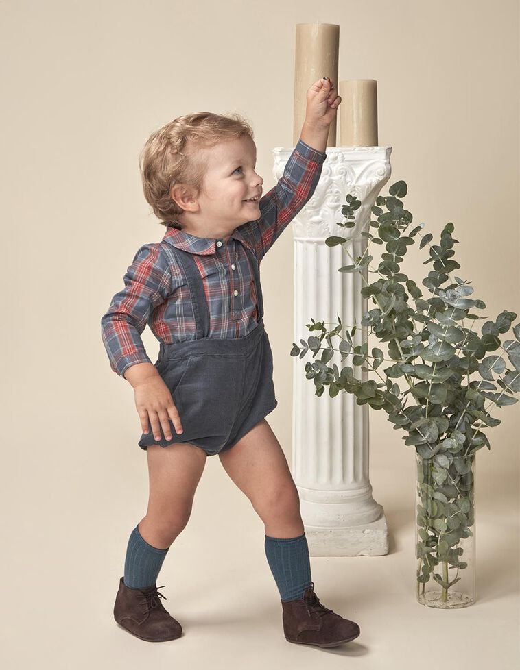 Pantalón corto bombacho con tirante desmontable azul claro Pantalón corto bombacho con tirante desmontable azul claro